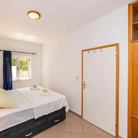 Teo Apartamento Brist